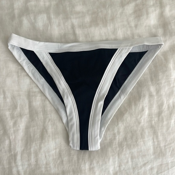 L*Space Ribbed Bikini Bottom NWT - Picture 3 of 7